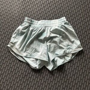 Lululemonn high rise 4” shorts